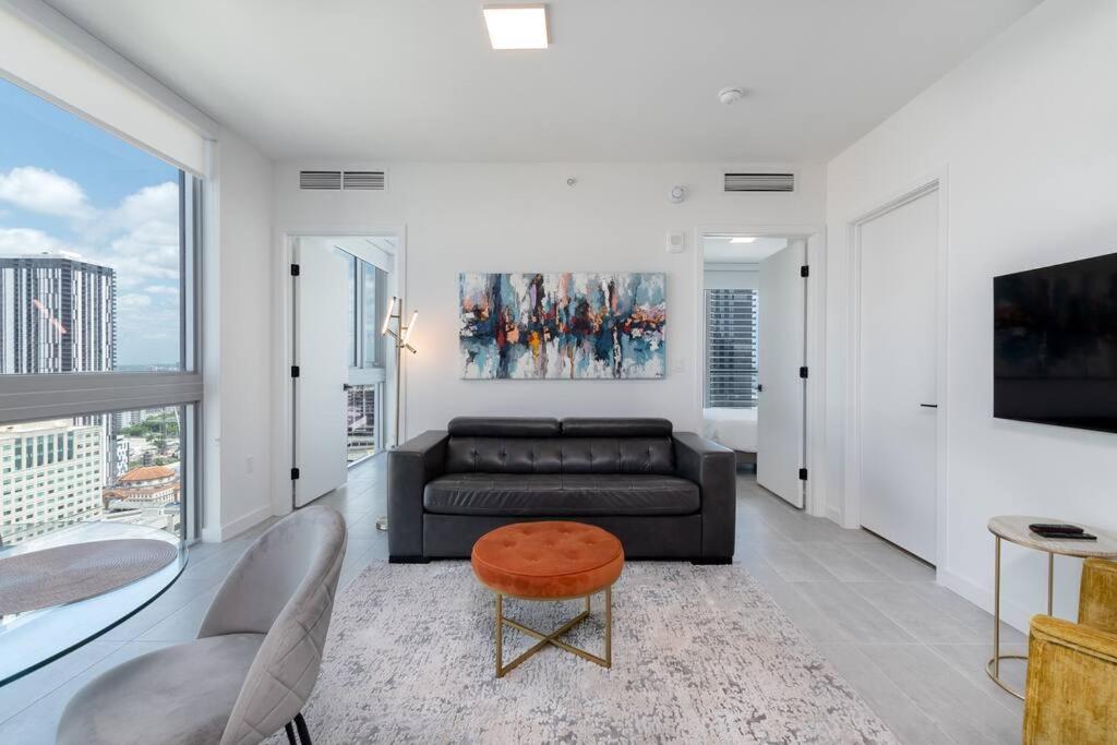 Amazing 2 Bedroom 30th Floor Downtown Free Parking Apartamento